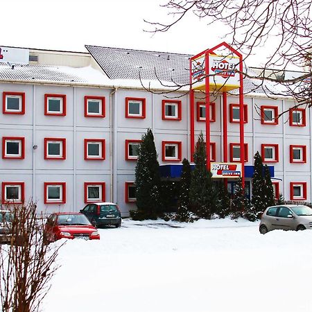 Drive Inn Hotel Törökbálint Exterior foto
