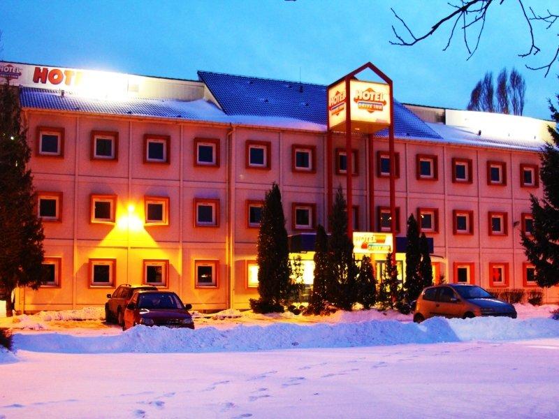 Drive Inn Hotel Törökbálint Exterior foto