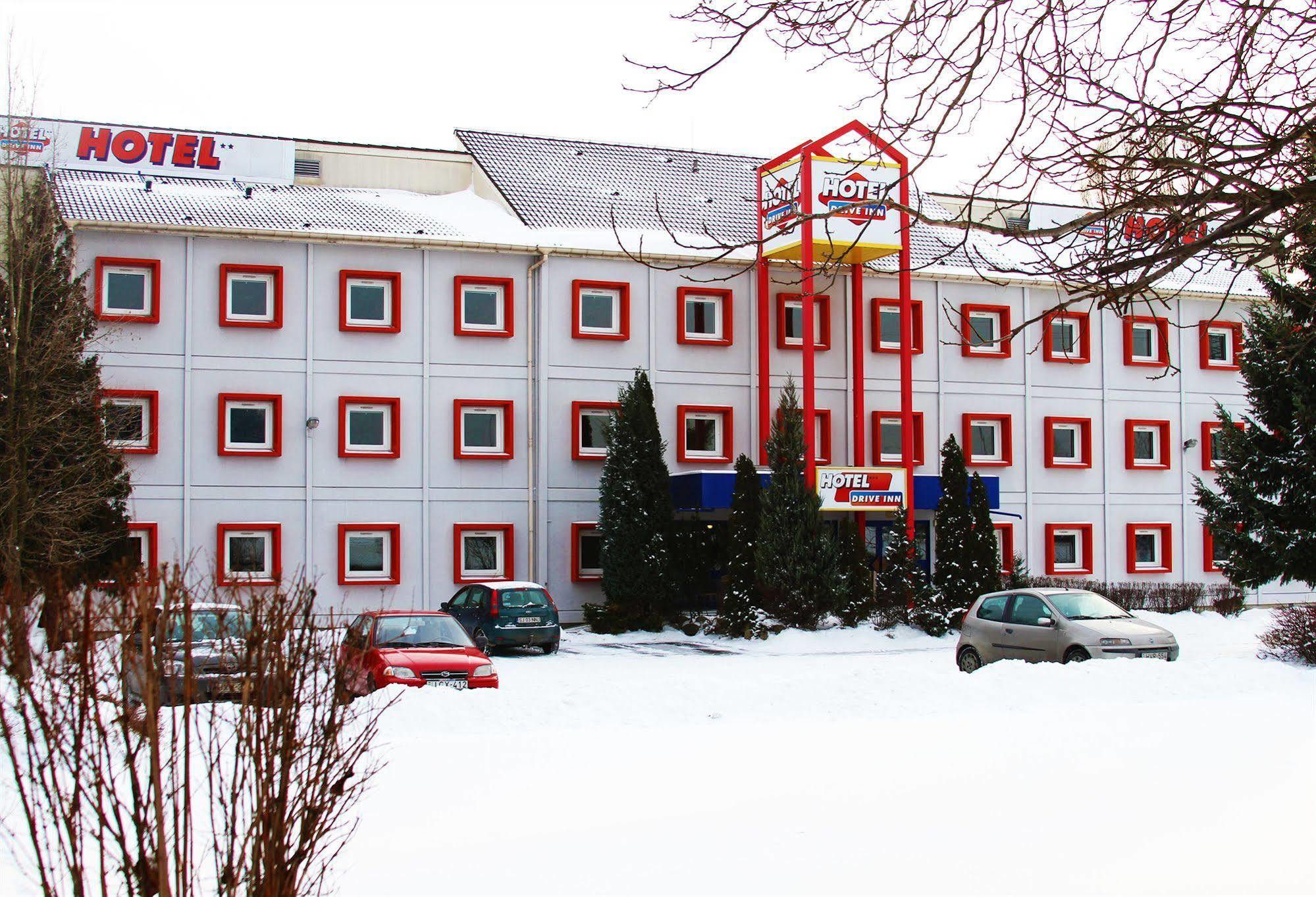 Drive Inn Hotel Törökbálint Exterior foto